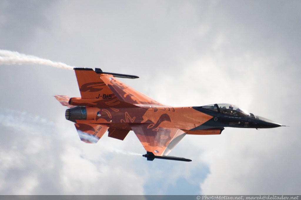 Stały bywalec Airshow - holenderski F16